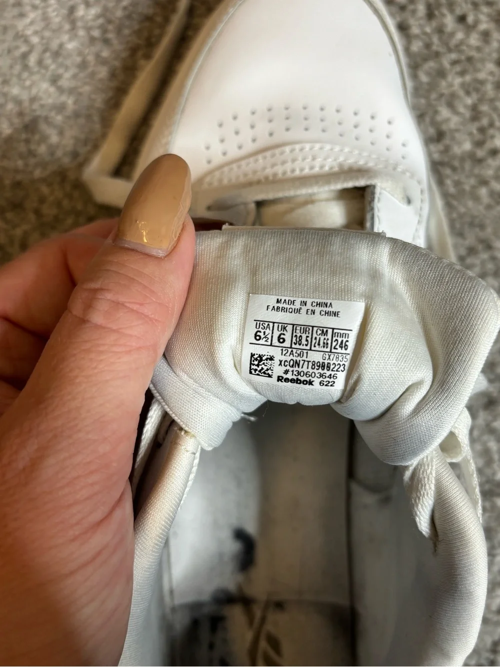 N/A white reebok